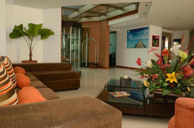 Hotel Casa Victoria Медельин Экстерьер фото